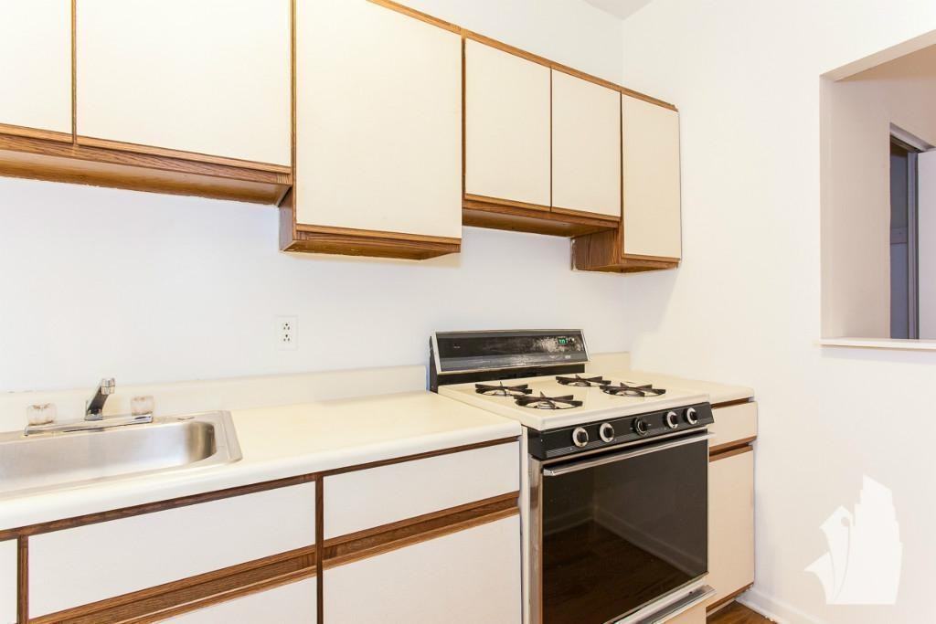 654 W Cornelia Ave #656-22 - Photo 5 of 10