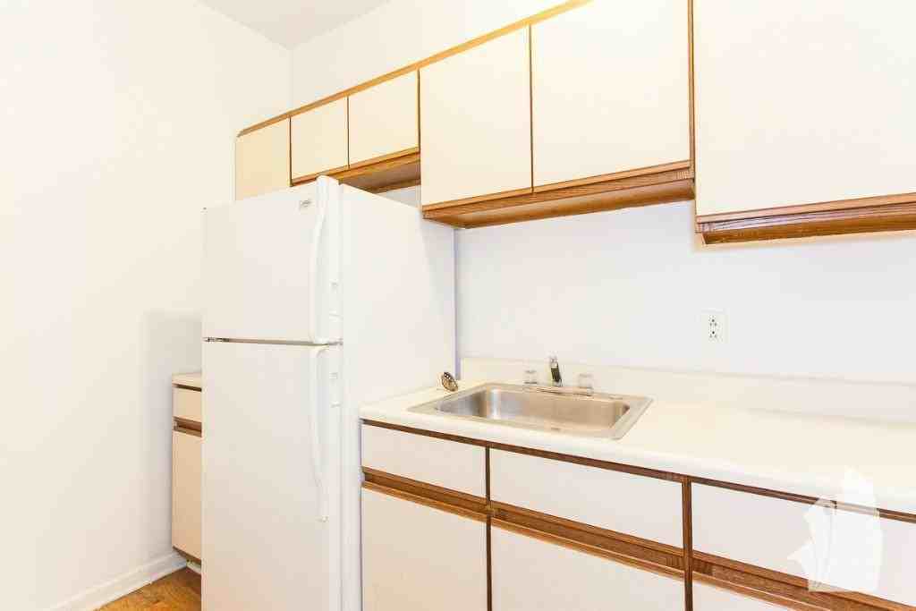 654 W Cornelia Ave #656-22 - Photo 6 of 10