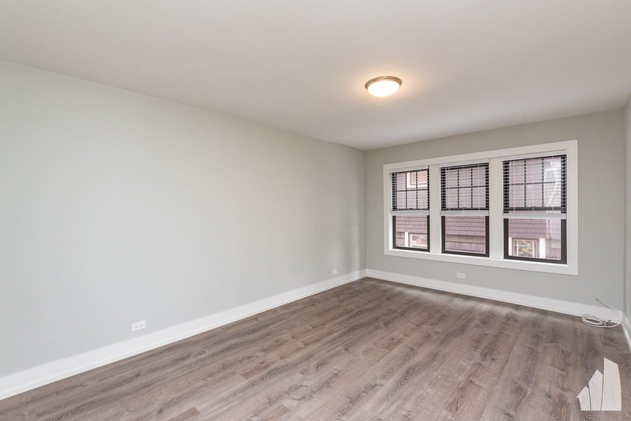 1128 Maple Ave #GRF - Photo 2 of 12