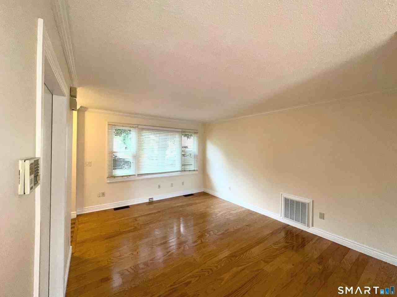 799 Garfield Ave #799 - Photo 3 of 27