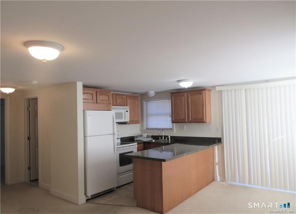 271 Pequot Ave #5 - Photo 2 of 12