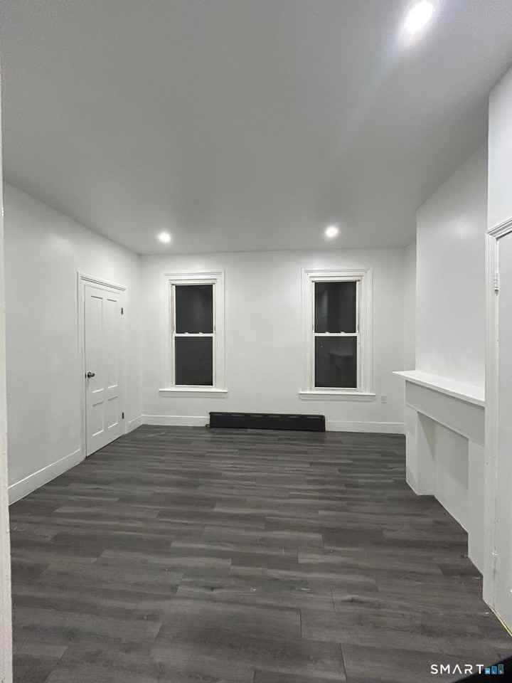 111 Kensington St - Photo 4 of 9