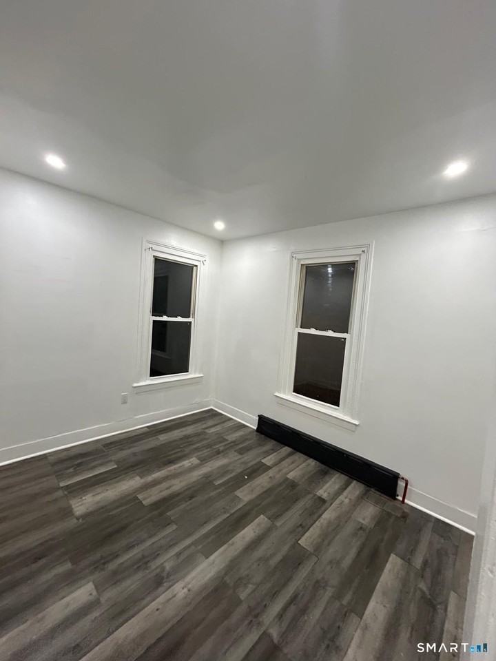 111 Kensington St - Photo 7 of 9