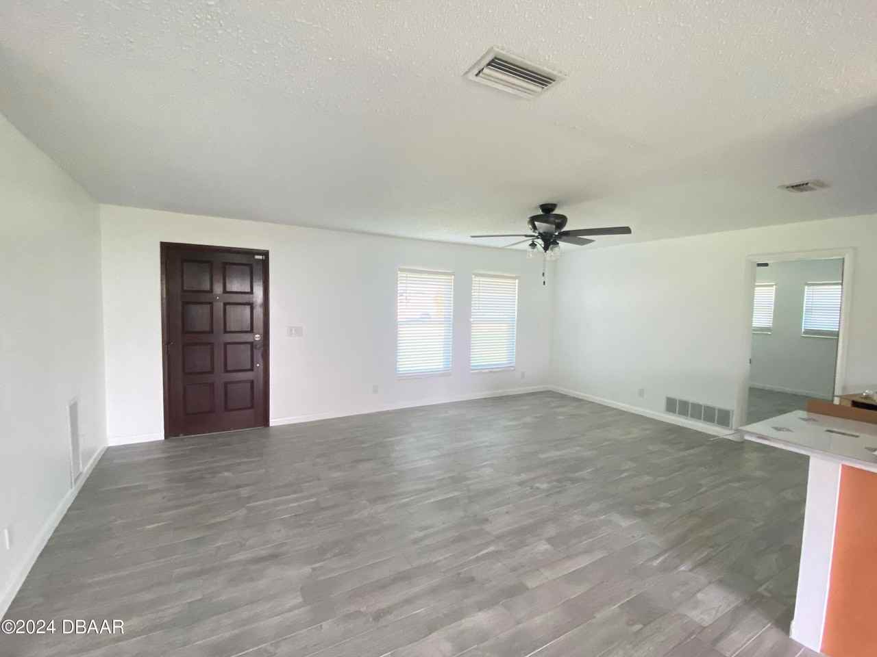 12 Ocean Crest Dr - Photo 4 of 31
