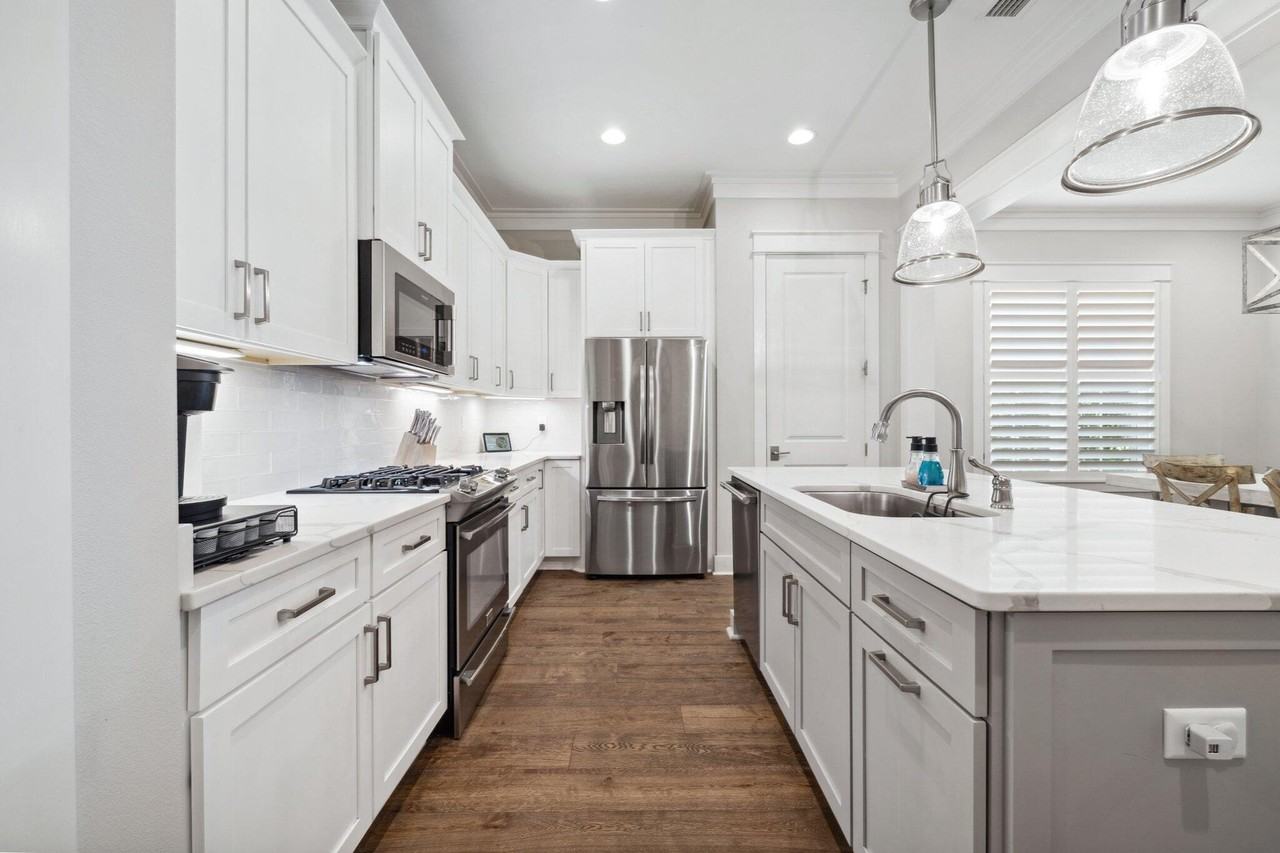 327 Cobalt Ln - Photo 6 of 45