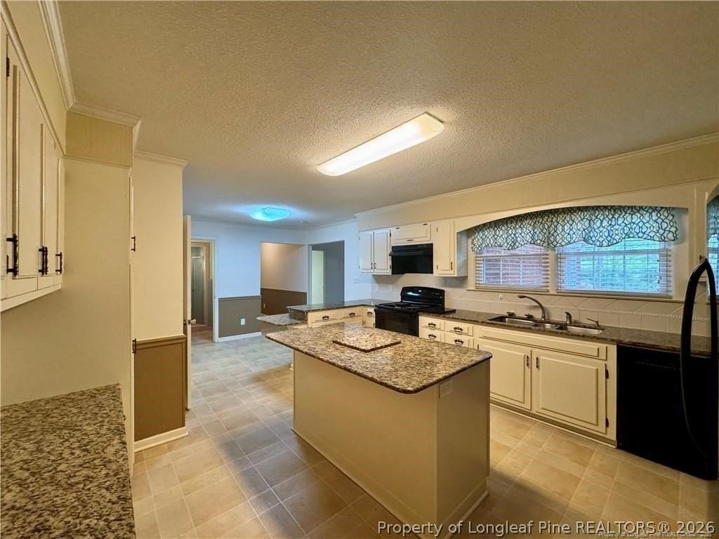 400 Harrill St - Photo 7 of 20