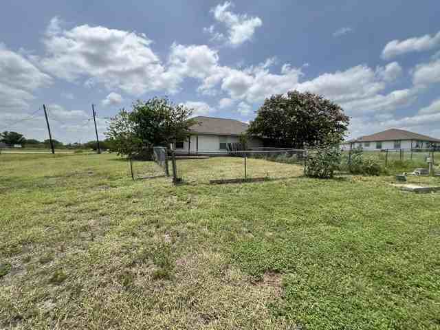 512 Crest Circle Dr Apt B #512B - Photo 3 of 22