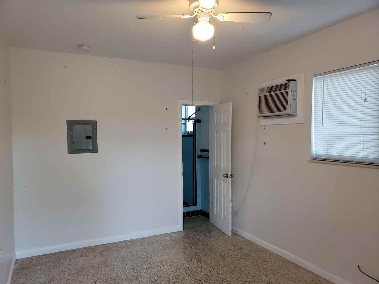 195 Gardenia St #2 - Photo 5 of 7