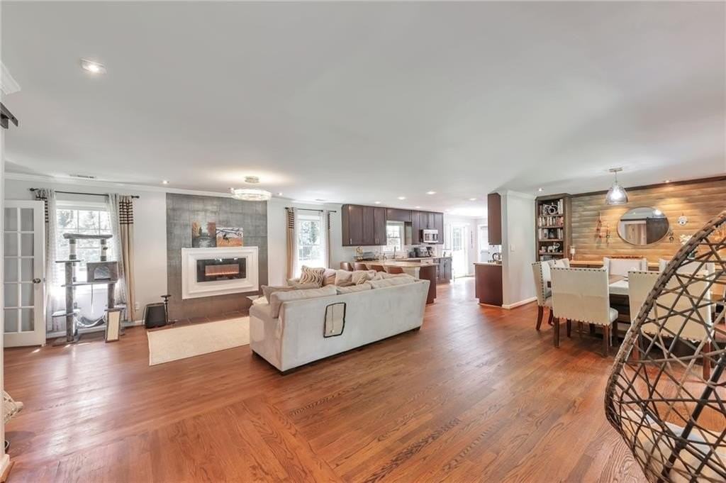 1651 Murdock Rd - Photo 3 of 30