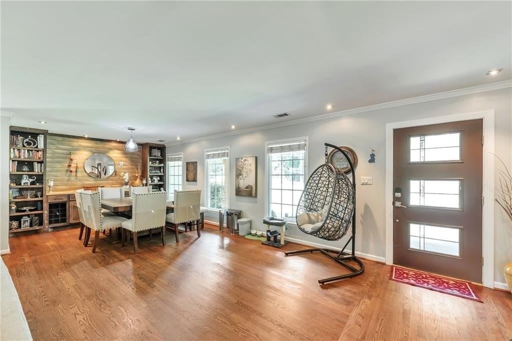 1651 Murdock Rd - Photo 4 of 30