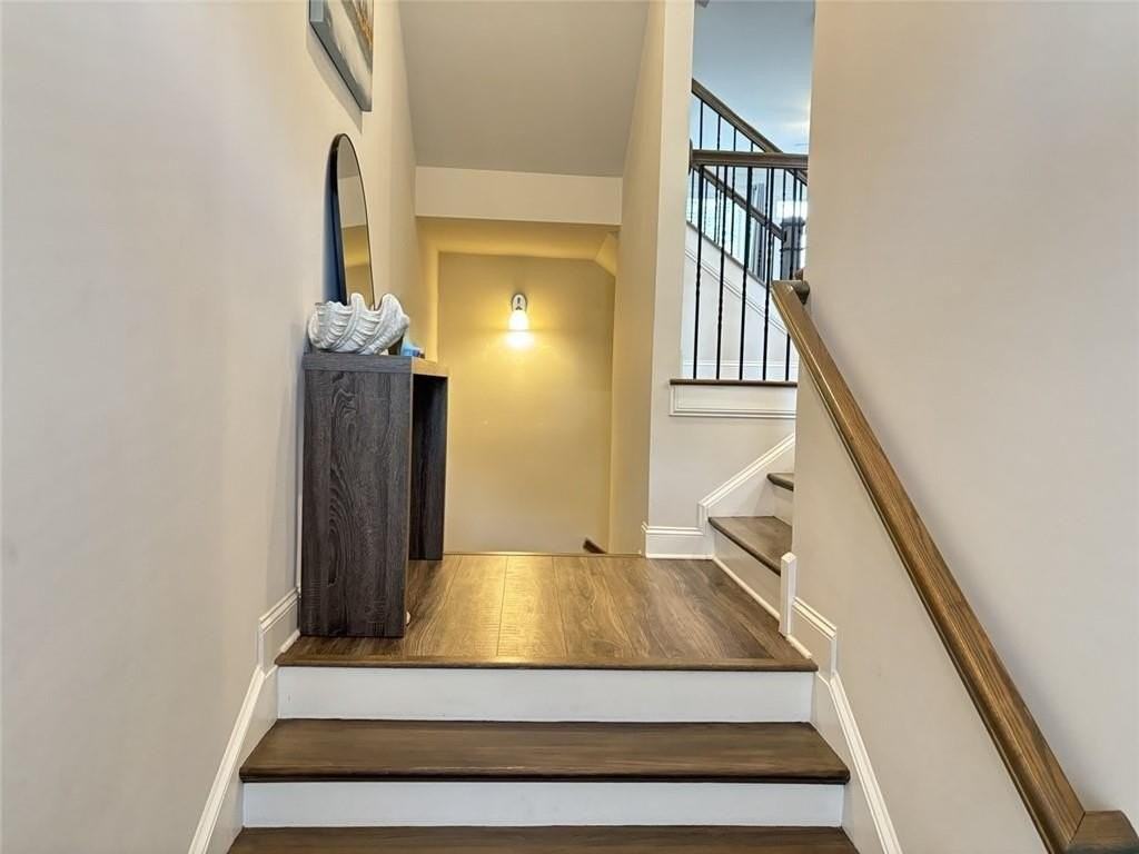 7866 Laurel Crest Dr - Photo 2 of 27