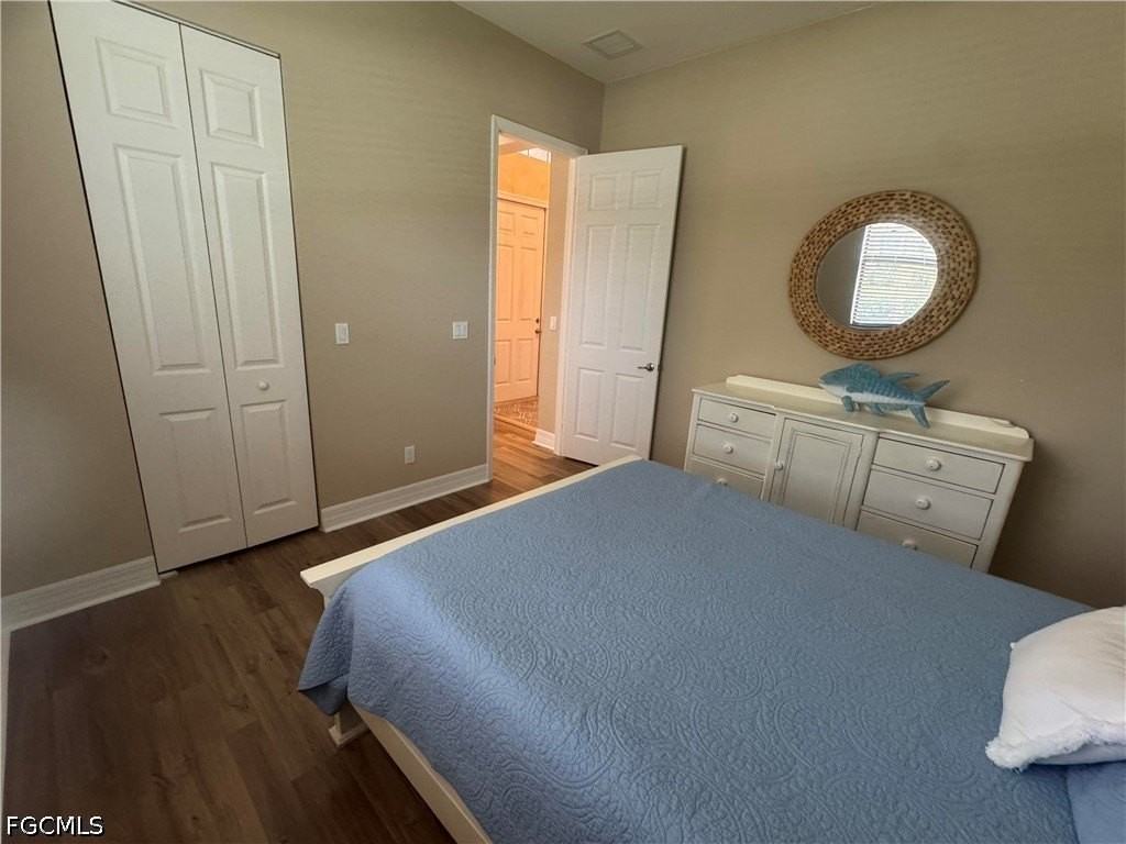 10253 Gulfstone Ct - Photo 4 of 33