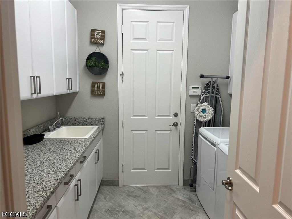 11624 Stonecreek Cir - Photo 5 of 36