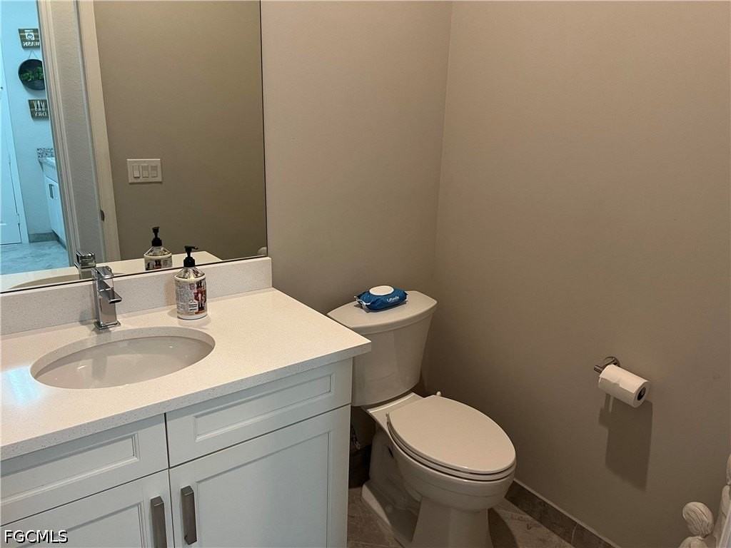 11624 Stonecreek Cir - Photo 6 of 36