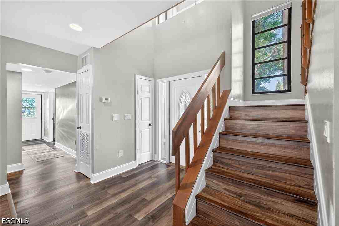 1576 Beechwood Trl - Photo 3 of 39