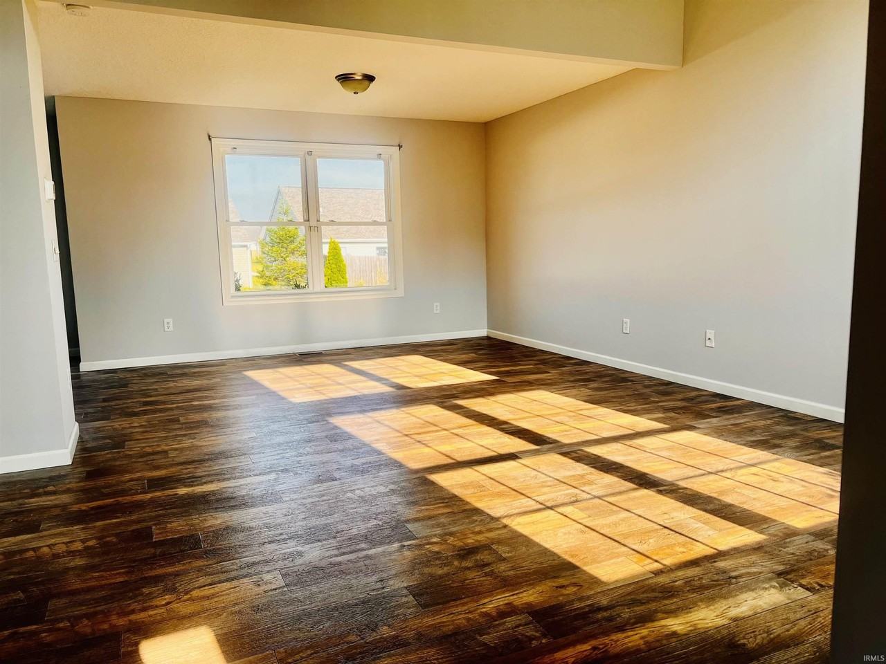 2119 Meadowsweet Pkwy - Photo 2 of 19
