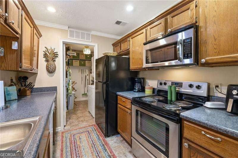 525 Warm Springs Cir - Photo 3 of 27
