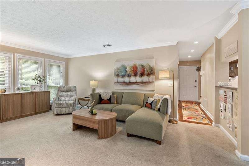 525 Warm Springs Cir - Photo 7 of 27