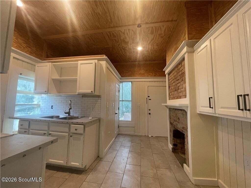 2129 Union St #A - Photo 3 of 11
