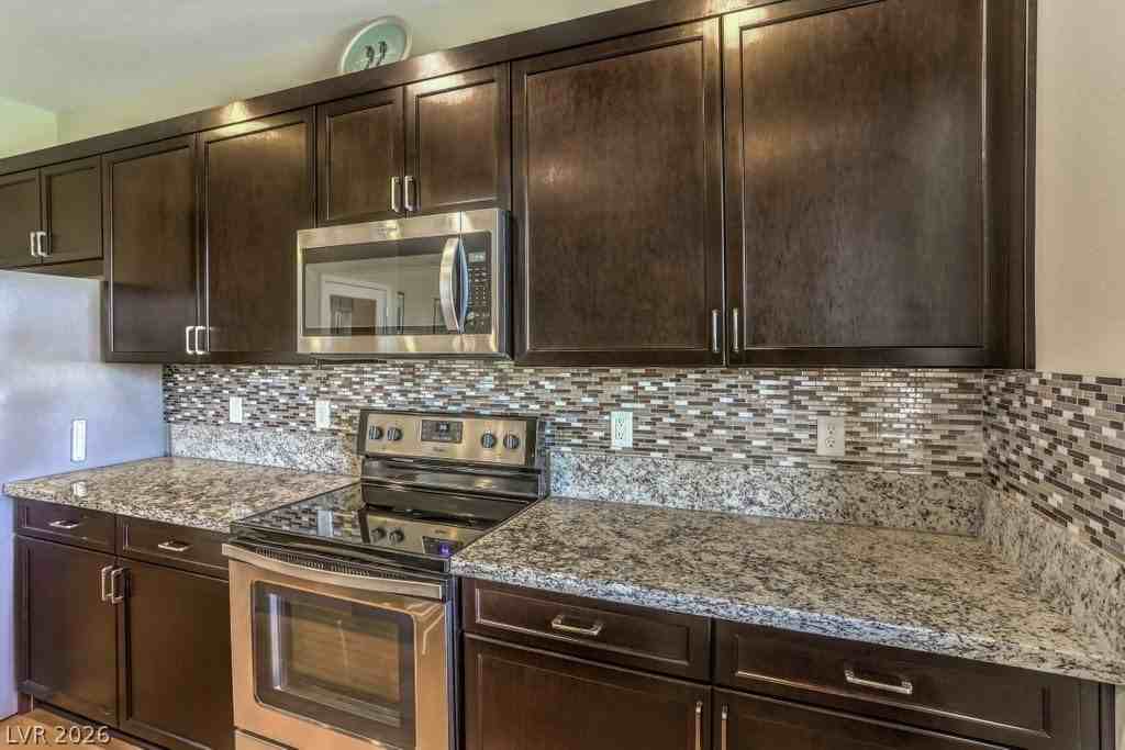 4763 E Beacon Ridge Dr - Photo 5 of 39
