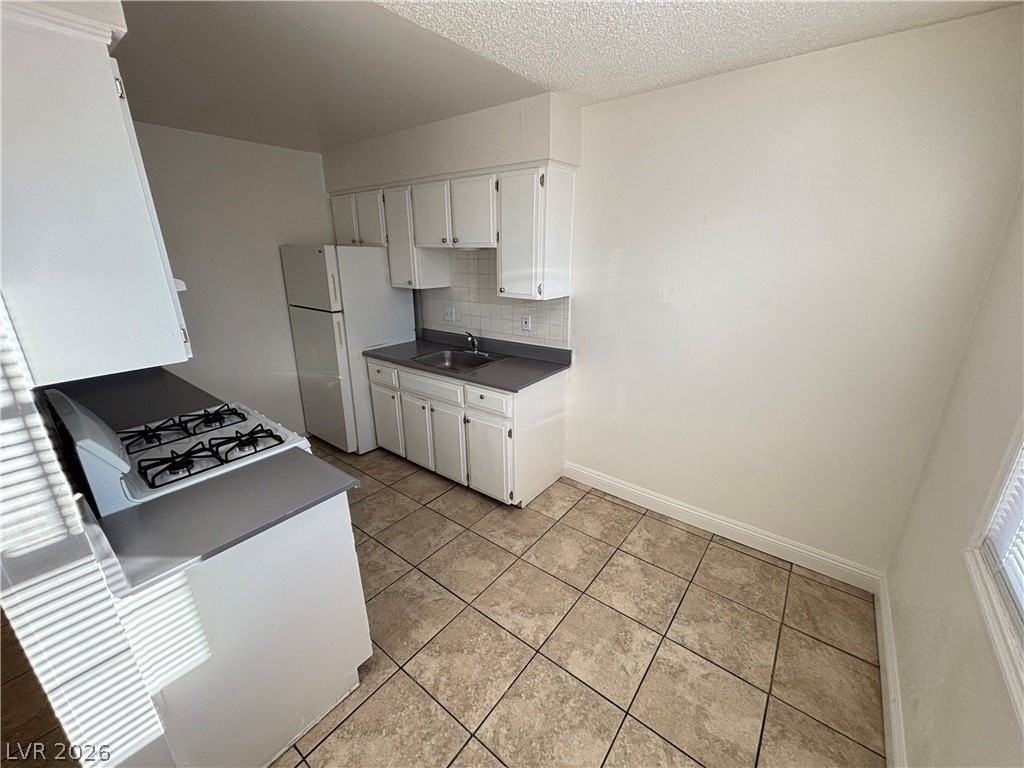5132 Pebble Beach Blvd #B - Photo 7 of 16