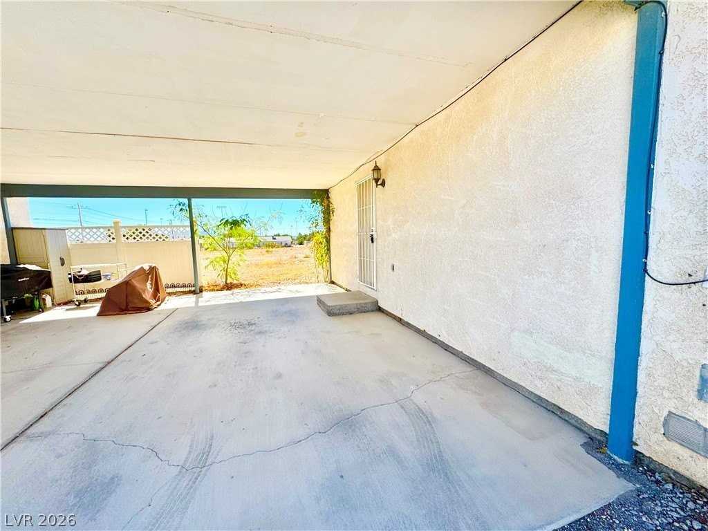 1861 Haiwee St #C - Photo 2 of 10