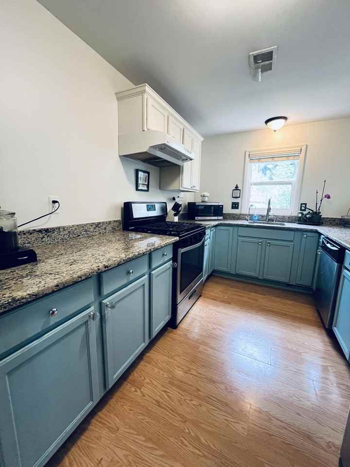42514 Hammill Ln - Photo 6 of 17
