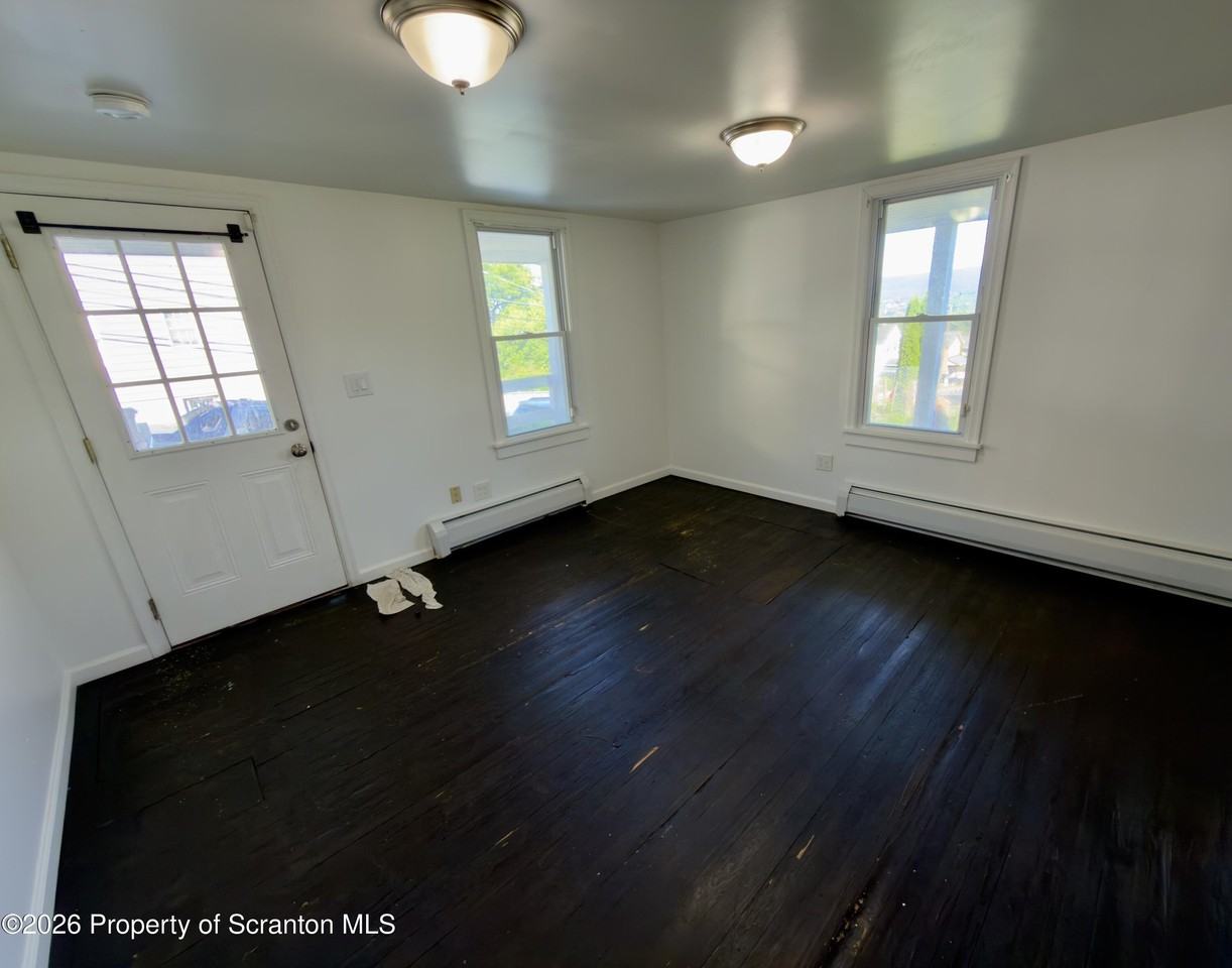 189 Nottingham St #3 - Photo 3 of 11