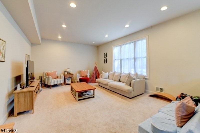 26 Pine Ln - Photo 4 of 24