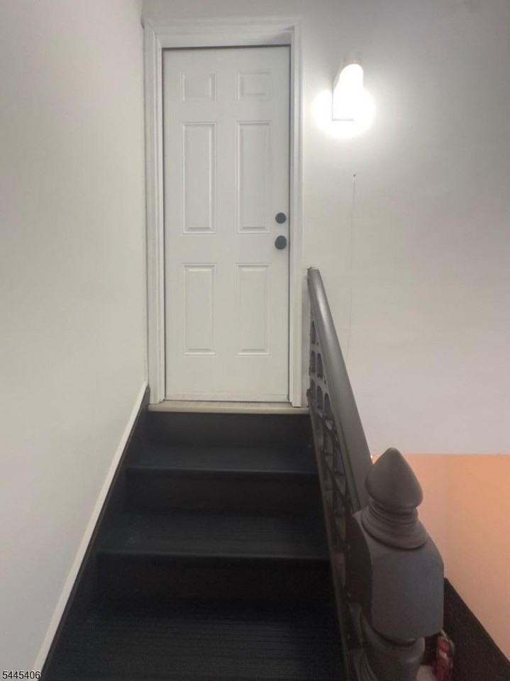 191 Union St - Photo 5 of 28