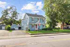 featured image of 923 Ringwood Ave #2