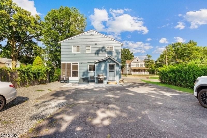 923 Ringwood Ave #2 - Photo 3 of 20
