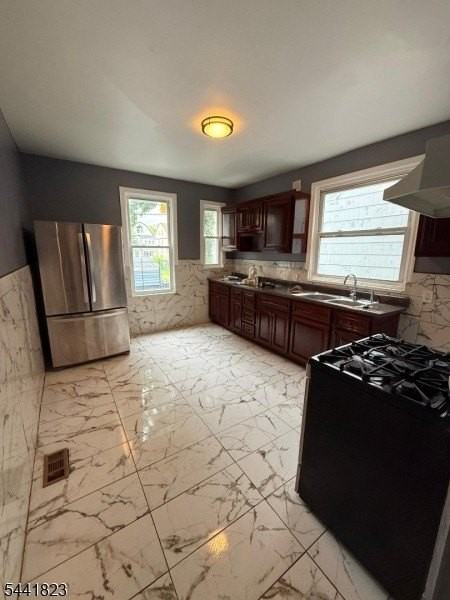 239 S Clinton St #1 - Photo 7 of 11