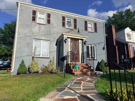 featured image of 132 Belmohr St #1