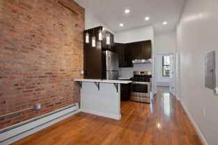 145 Brunswick St #1R - Photo 1 of 1
