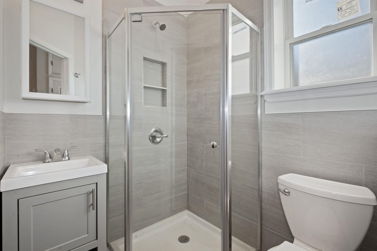145 Brunswick St #1R - Photo 6 of 18