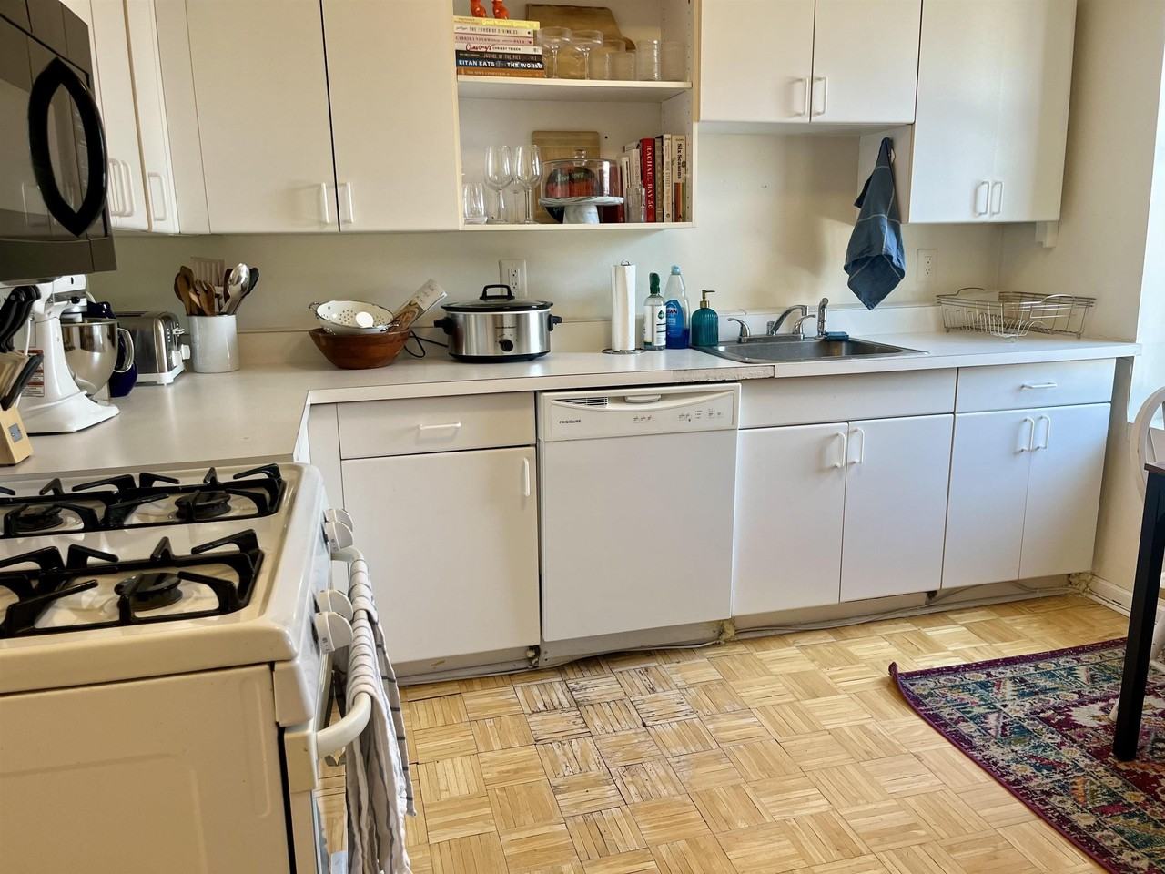 91 Washington St #3 - Photo 6 of 8