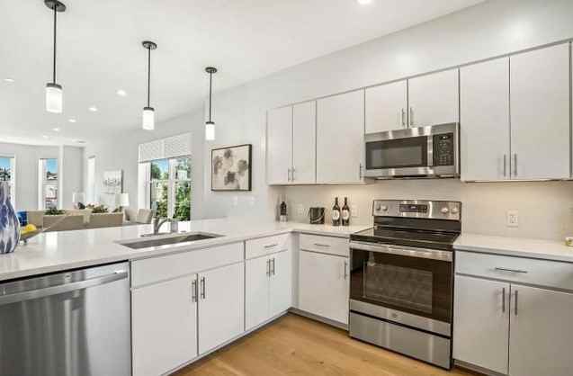 1023 Spring Rd Nw #1 - Photo 5 of 23