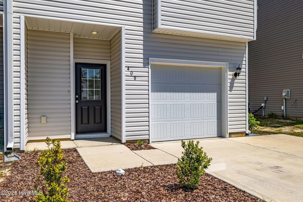 408 Blockade Shoal Ln - Photo 2 of 50