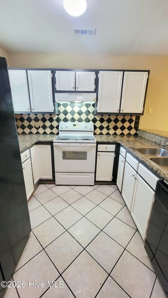 5116 Lampost Cir - Photo 5 of 21