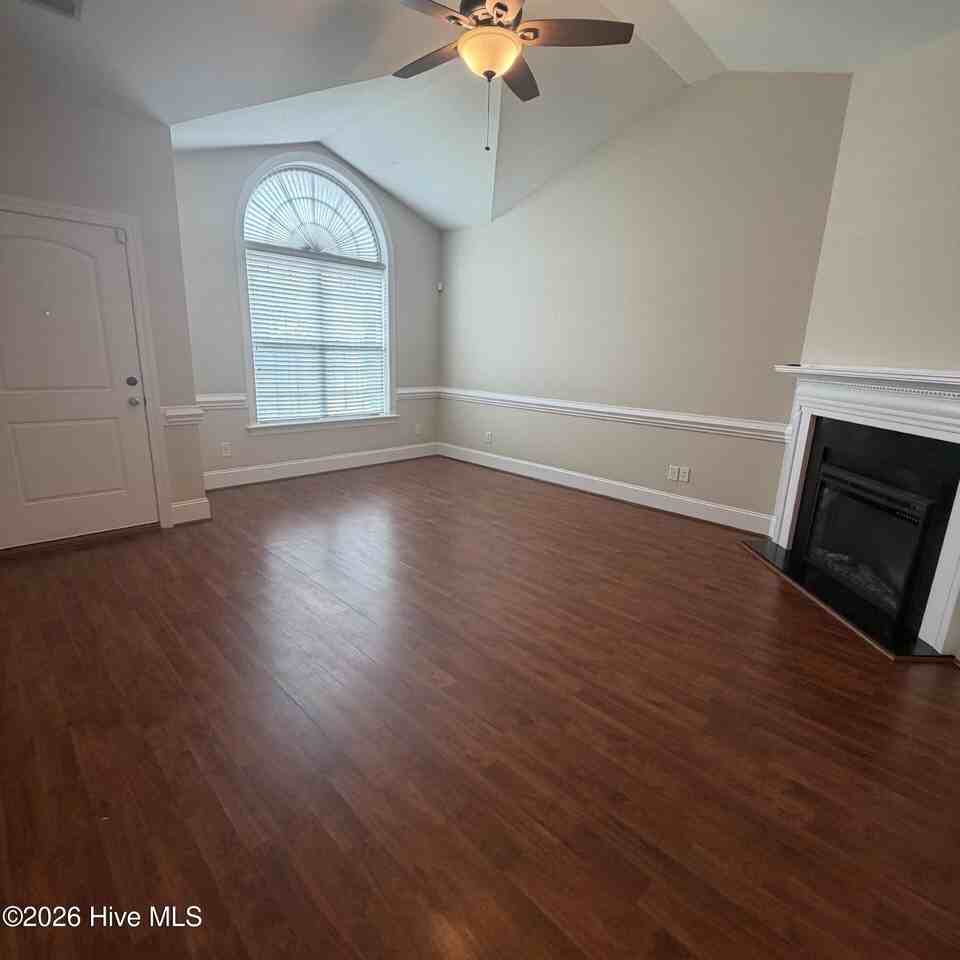 3504 Ellsworth Dr #B - Photo 3 of 15