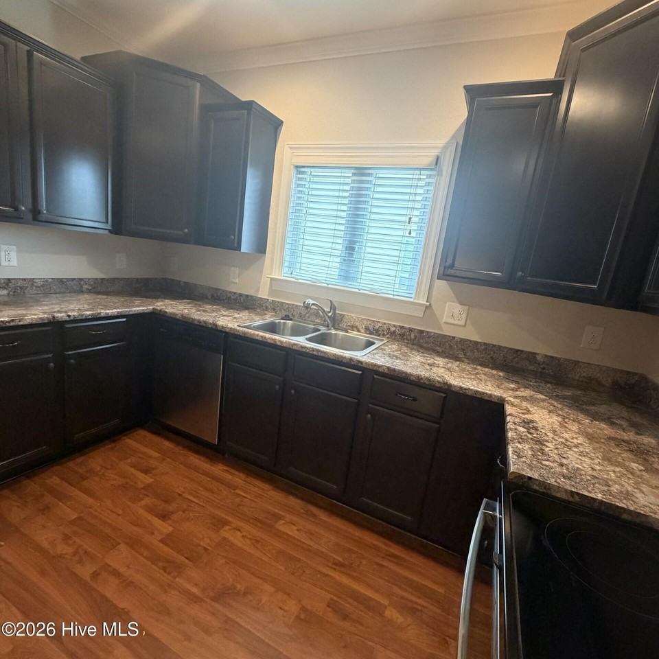 3504 Ellsworth Dr #B - Photo 6 of 15
