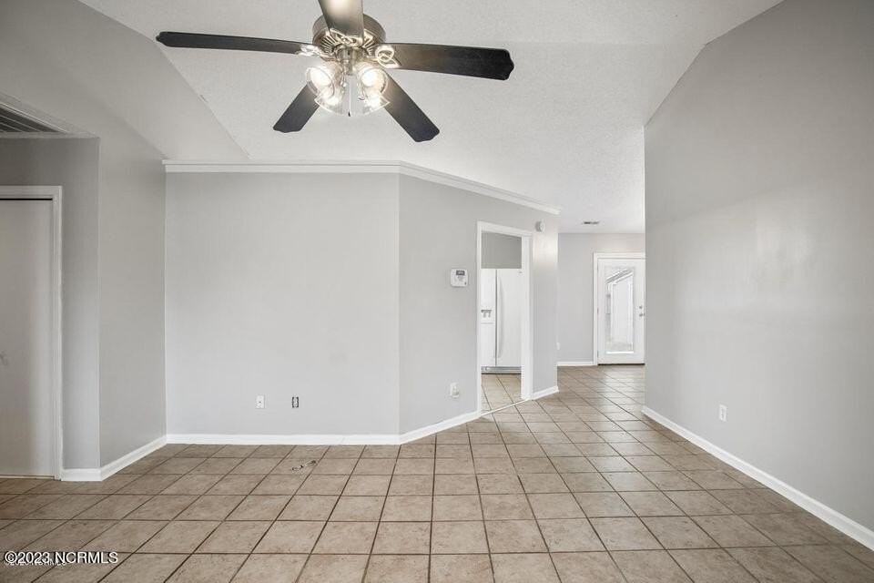 424 Singletree Dr - Photo 4 of 28