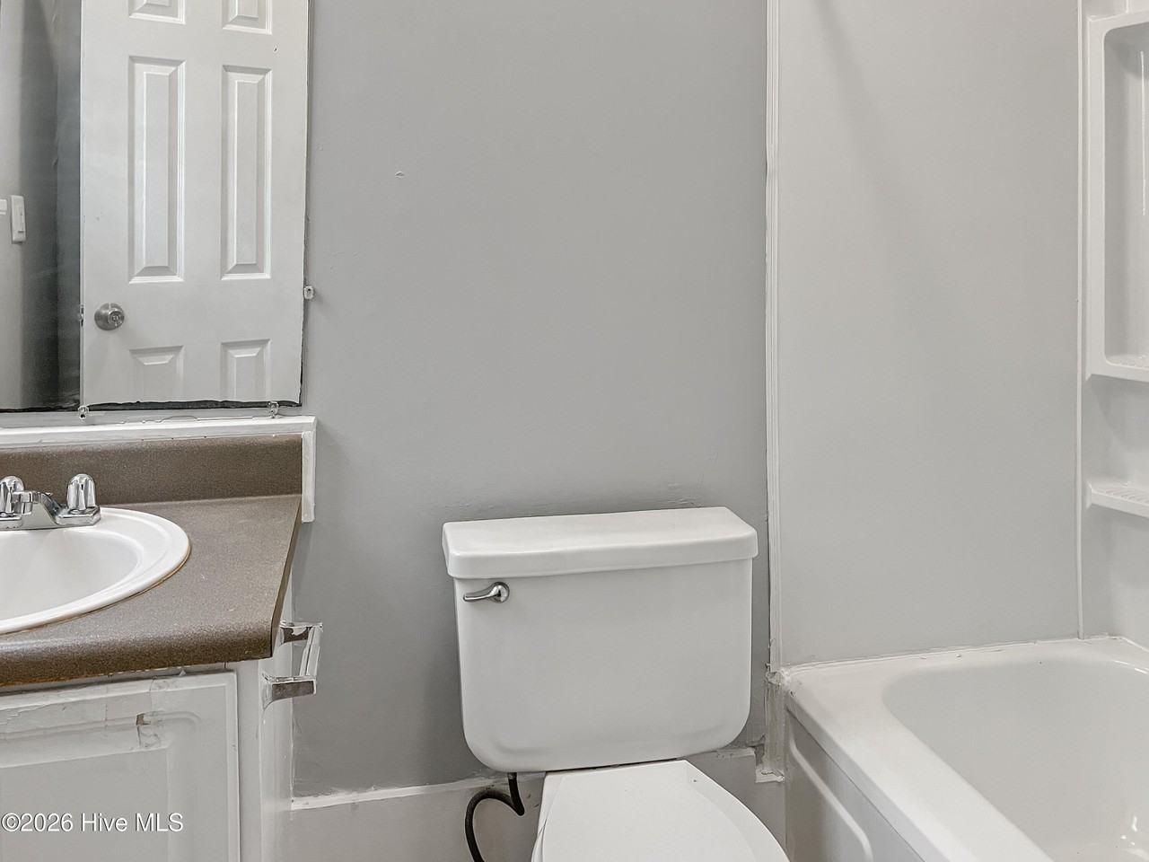 327 Ellis St #A - Photo 7 of 10