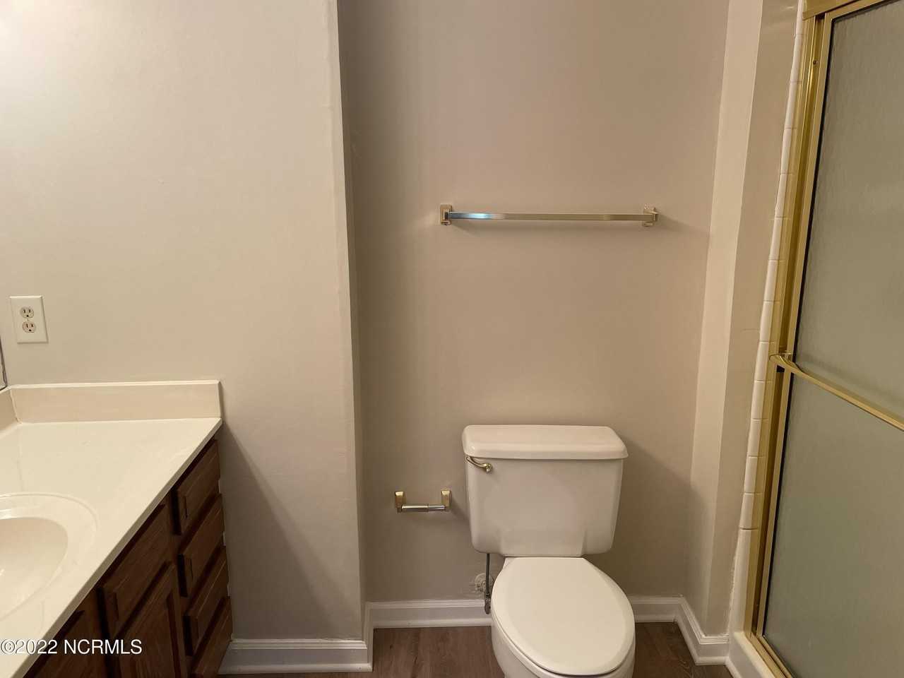 803 Dover St - Photo 7 of 12
