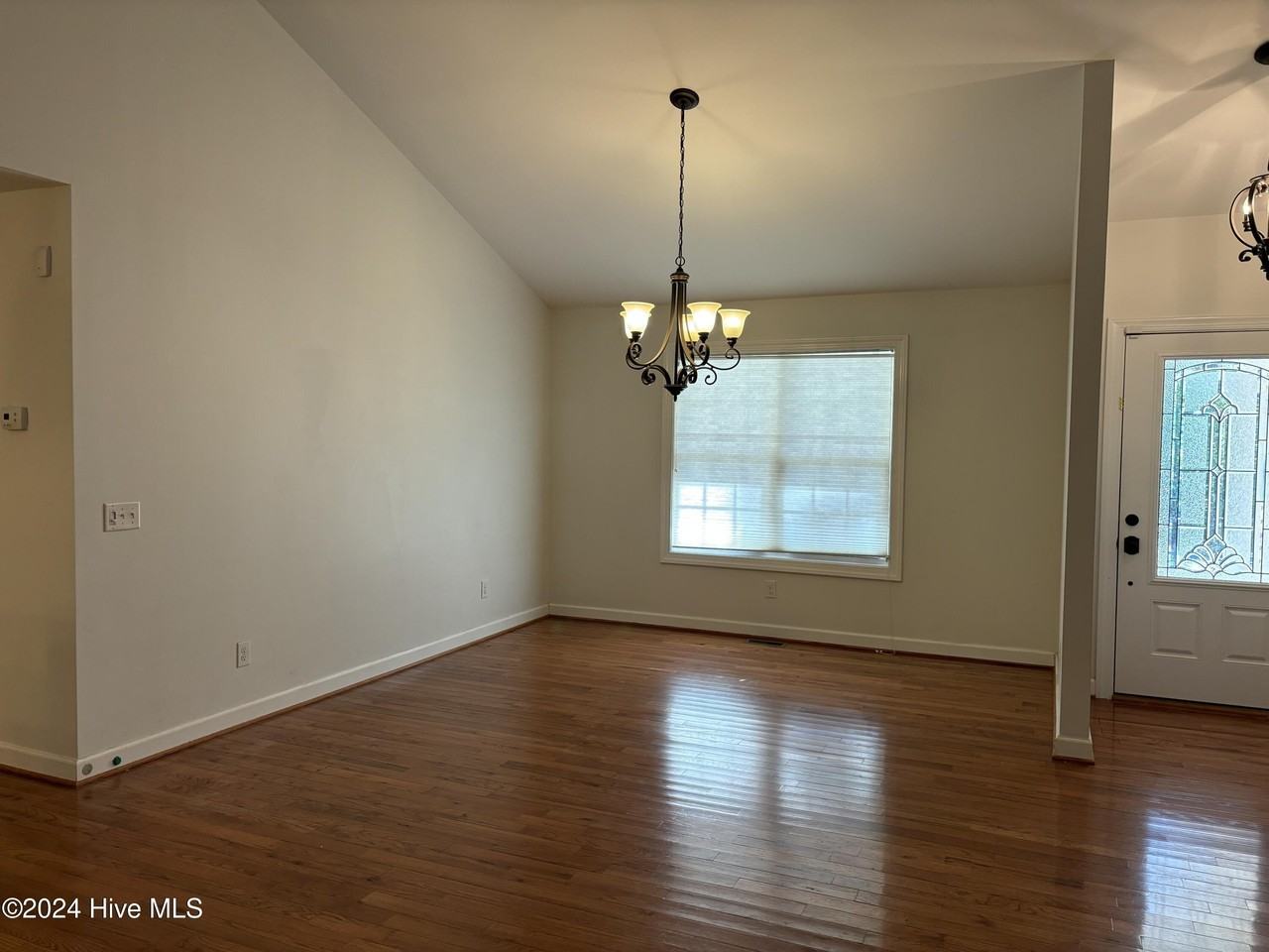 7 Moore Dr - Photo 5 of 20