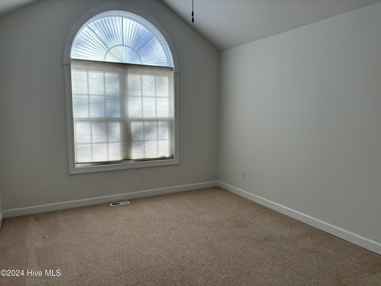 7 Moore Dr - Photo 6 of 20