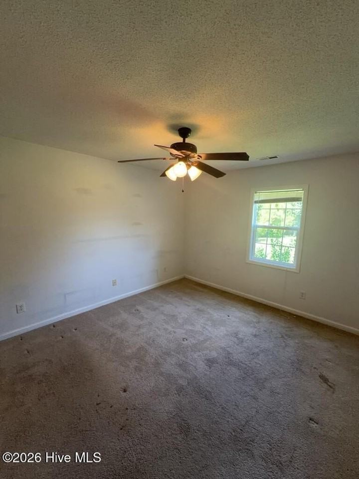 436 Dion Dr - Photo 5 of 10
