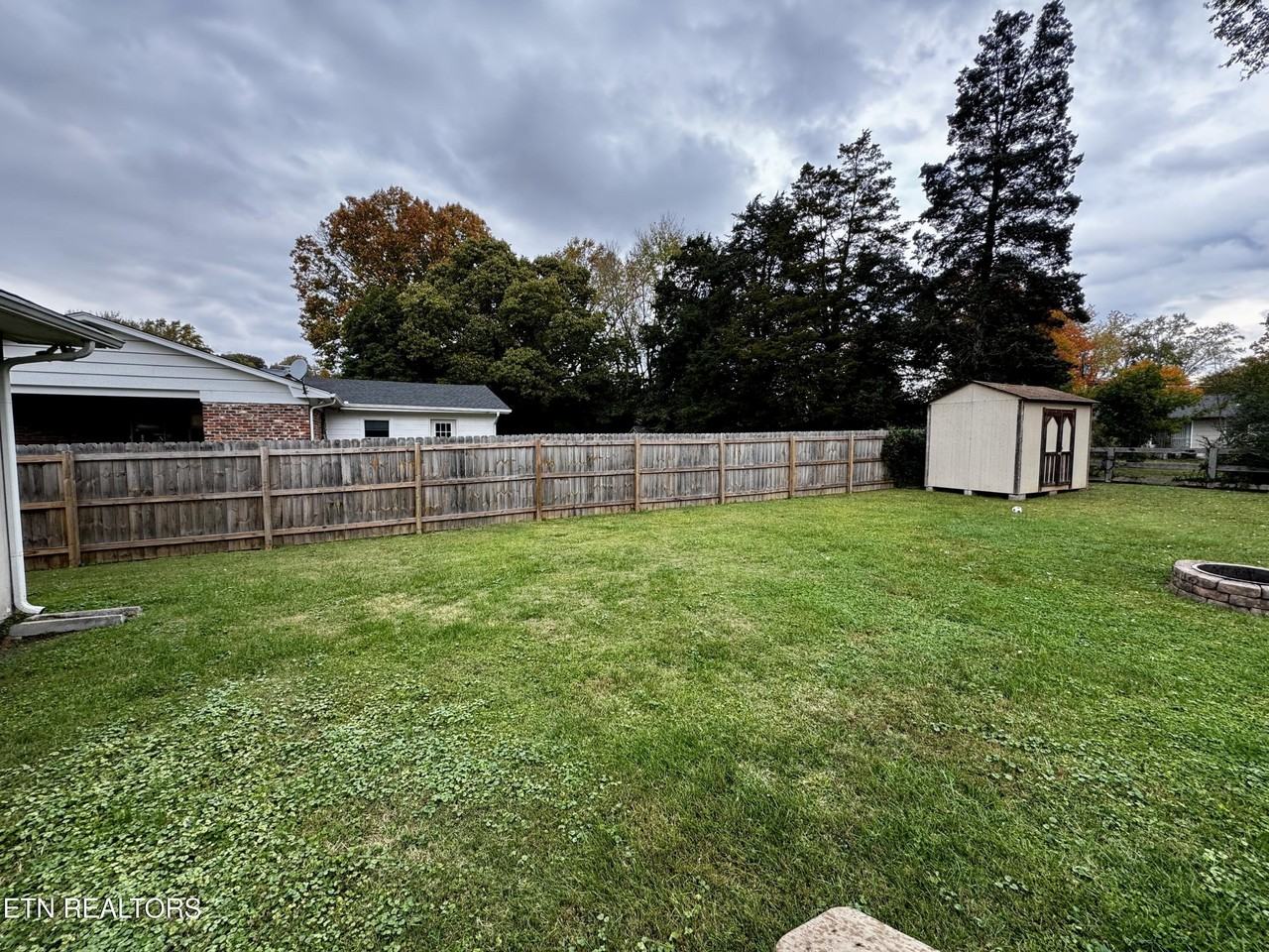 824 Noragate Rd - Photo 4 of 27