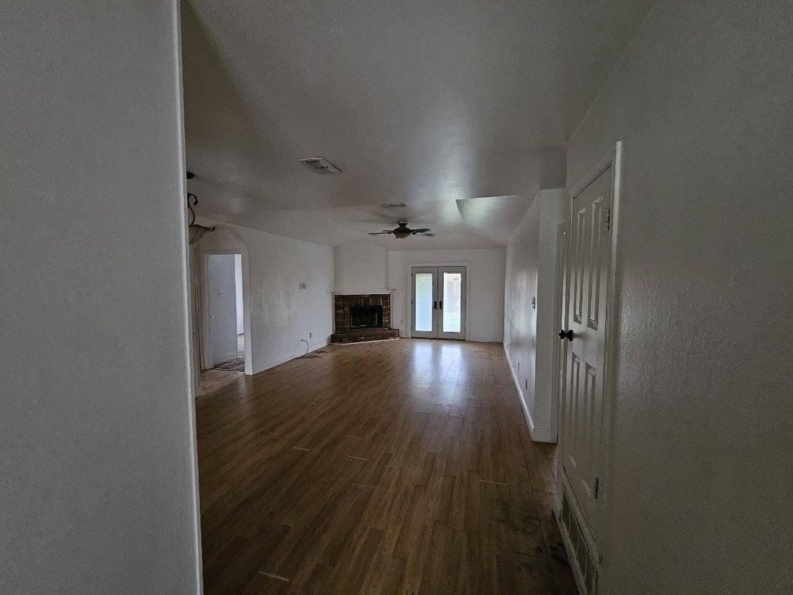 6119 8th St - Photo 3 of 8